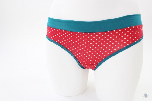 Damen-Unterhose rot mit Punkten und petrol Bündchen