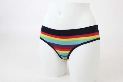 Damen-Unterhose mit Regenbogenstreifen