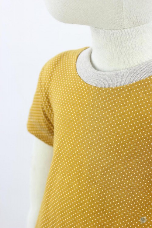 Kinder-Jerseykleid mit Punkten auf gelb 134/140