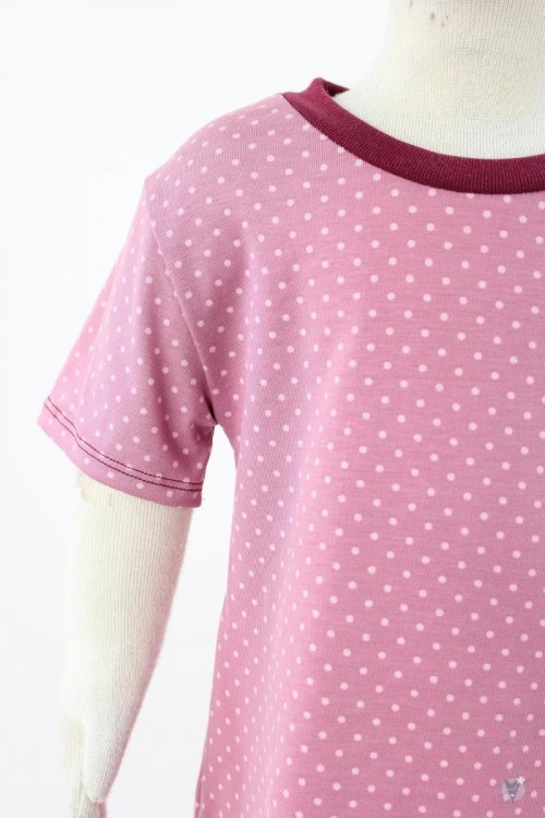 Kinder-Jerseykleid mit Punkten auf rosa 110/116
