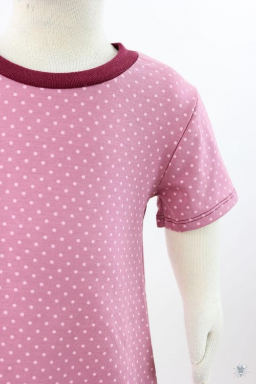 Kinder-Jerseykleid mit Punkten auf rosa 134/140