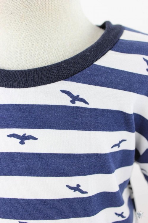 blau weiß gestreiftes Kinder-T-Shirt mit Vögeln