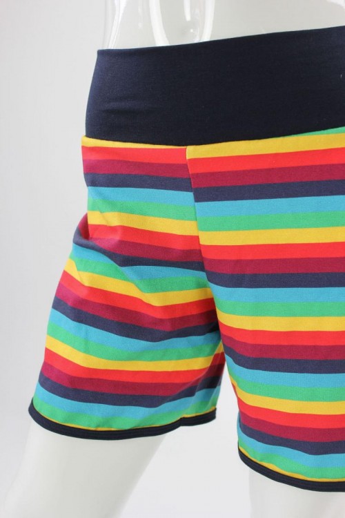 kurze Hose für Kinder mit Regenbogenstreifen
