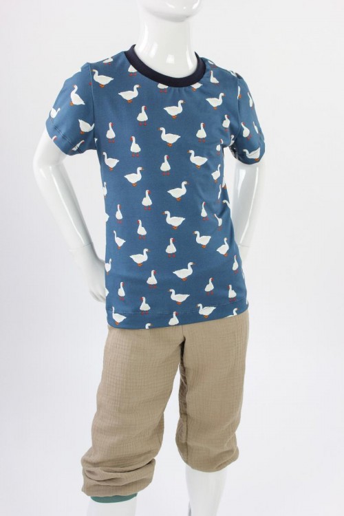 Kinder-T-Shirt blau mit Gänsen