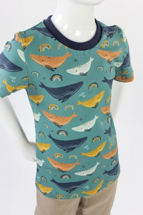 Kinder-T-Shirt meeresgrün mit Walen