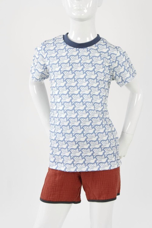 T-Shirt für Kinder hellblau mit weißen Tauben BIO-STOFFE