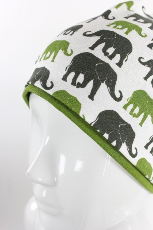 Beanie zum Wenden weiß grün mit Elefanten