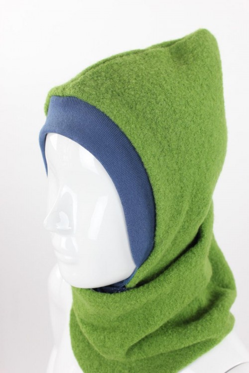 Kinder-Wollmütze zum Wenden grün mit Gänsen auf blau