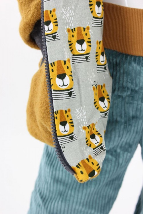 Kinder-Wolljacke gelb mit Tigern